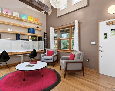 384 Summer Street - Photo Thumbnail 10