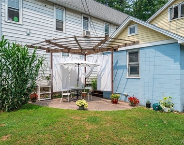 384 Summer Street - Photo Thumbnail 7