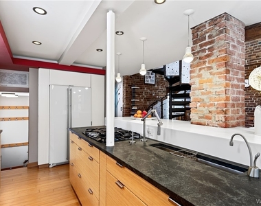 384 Summer Street - Photo Thumbnail 17