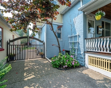384 Summer Street - Photo Thumbnail 4