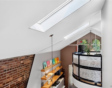 384 Summer Street - Photo Thumbnail 35