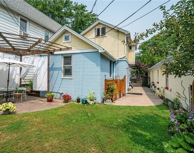 384 Summer Street - Photo Thumbnail 5