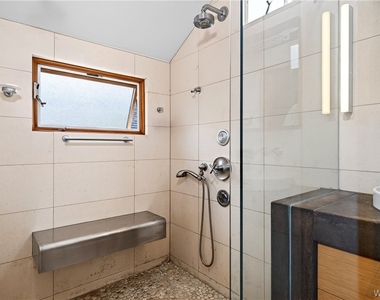 384 Summer Street - Photo Thumbnail 30
