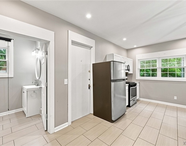 55 Vernon Place - Photo Thumbnail 8