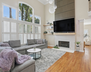 2059 Sugar Springs Drive - Photo Thumbnail 21