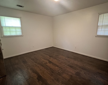 6570 Jones Road - Photo Thumbnail 15