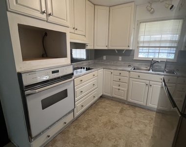 6570 Jones Road - Photo Thumbnail 4