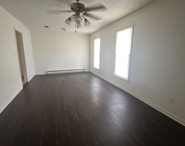 6570 Jones Road - Photo Thumbnail 3