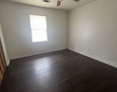 6570 Jones Road - Photo Thumbnail 12