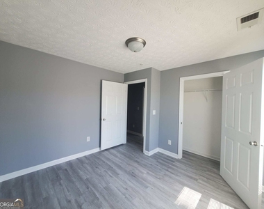 17301 Waldrop Cove - Photo Thumbnail 4
