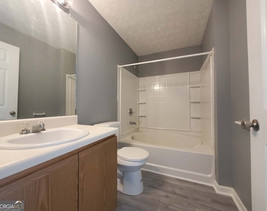 17301 Waldrop Cove - Photo Thumbnail 10