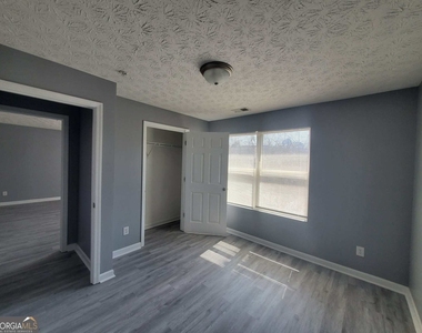 17301 Waldrop Cove - Photo Thumbnail 6