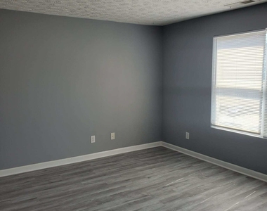 17301 Waldrop Cove - Photo Thumbnail 7