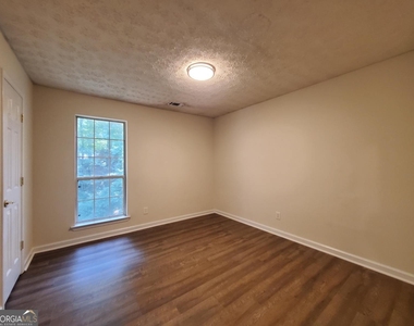 217 Sweetgum Lane - Photo Thumbnail 12