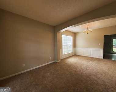 1031 Maple Leaf Drive - Photo Thumbnail 4