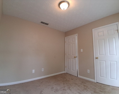 1031 Maple Leaf Drive - Photo Thumbnail 10