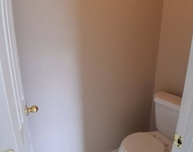 1031 Maple Leaf Drive - Photo Thumbnail 18