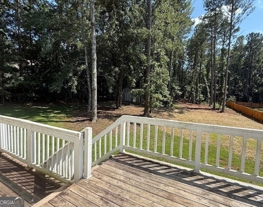 35 Chatsworth Circle - Photo Thumbnail 25