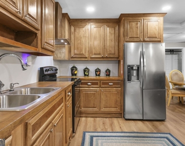 460 Peyton Road Sw - Photo Thumbnail 2