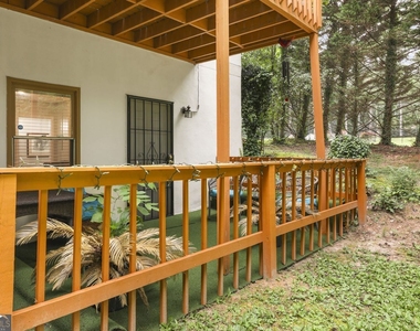 460 Peyton Road Sw - Photo Thumbnail 28