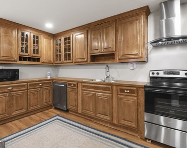 460 Peyton Road Sw - Photo Thumbnail 5