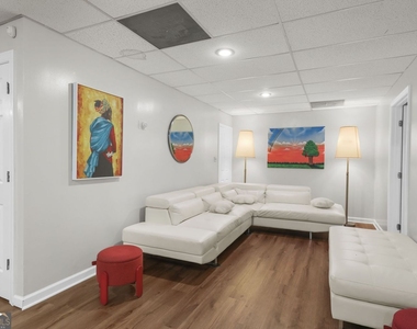 460 Peyton Road Sw - Photo Thumbnail 9