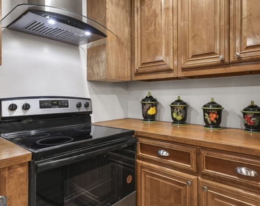 460 Peyton Road Sw - Photo Thumbnail 6