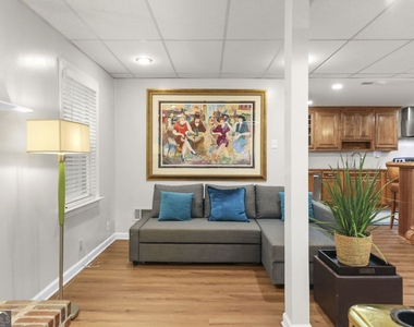 460 Peyton Road Sw - Photo Thumbnail 13