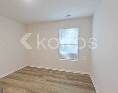 129 Inez Avenue - Photo Thumbnail 13