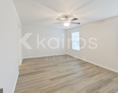 129 Inez Avenue - Photo Thumbnail 10