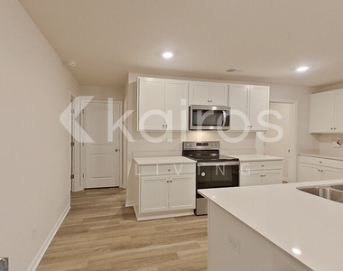 129 Inez Avenue - Photo Thumbnail 3
