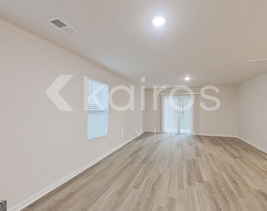 129 Inez Avenue - Photo Thumbnail 1