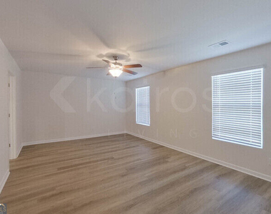 112 Overstreet Way - Photo Thumbnail 19