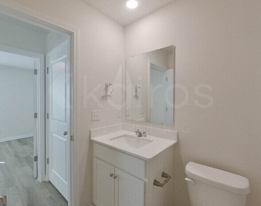 112 Overstreet Way - Photo Thumbnail 7