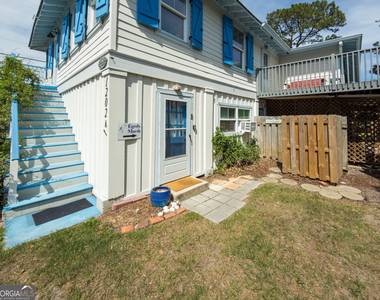 1202 Miller Avenue - Photo Thumbnail 2