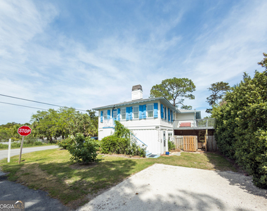 1202 Miller Avenue - Photo Thumbnail 14