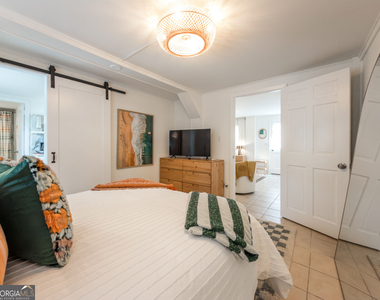 1202 Miller Avenue - Photo Thumbnail 12