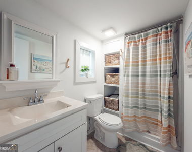 1202 Miller Avenue - Photo Thumbnail 9