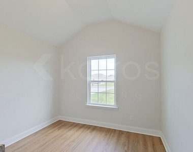 223 Western Red Cedar Drive - Photo Thumbnail 12