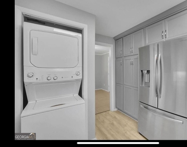 346 Carpenter Drive - Photo Thumbnail 11