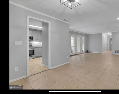 346 Carpenter Drive - Photo Thumbnail 9