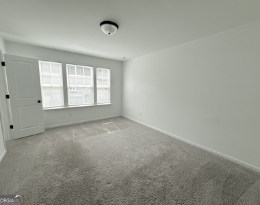207 Foxhill Drive - Photo Thumbnail 36