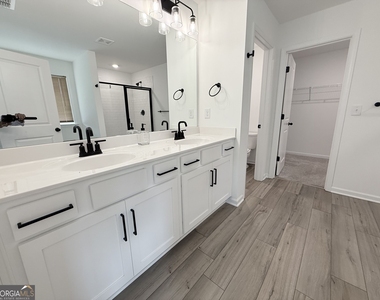 207 Foxhill Drive - Photo Thumbnail 24
