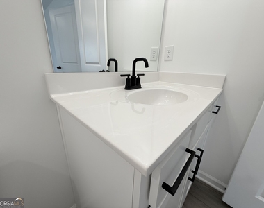 207 Foxhill Drive - Photo Thumbnail 33