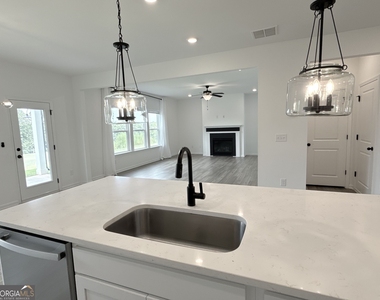 207 Foxhill Drive - Photo Thumbnail 17