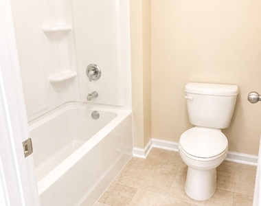 3160 Lilac Creek Trail - Photo Thumbnail 8