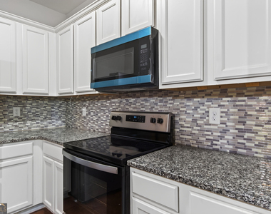 127 Seabreeze Court - Photo Thumbnail 4