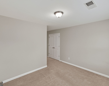 127 Seabreeze Court - Photo Thumbnail 18