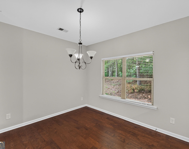 127 Seabreeze Court - Photo Thumbnail 6