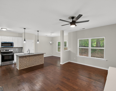 127 Seabreeze Court - Photo Thumbnail 12